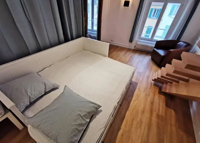 4 Mins Rer - St Germain En Laye Super Center - Wei&Pei Apartment